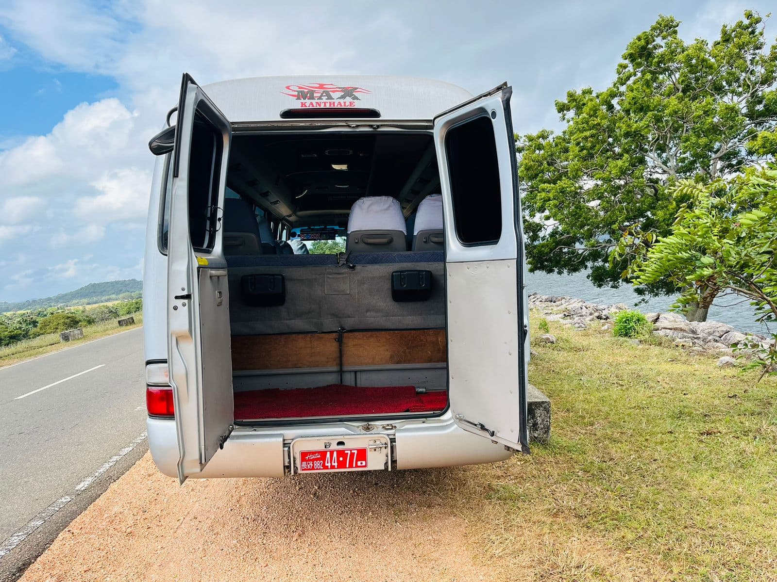 Mini Bus - Image 3