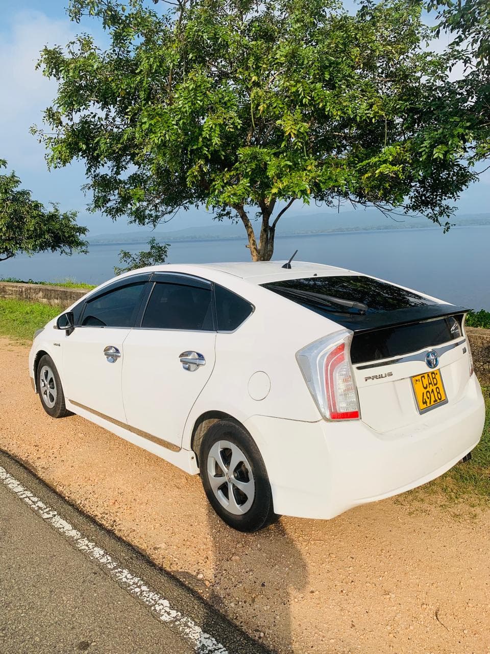Toyota Prius - Image 4